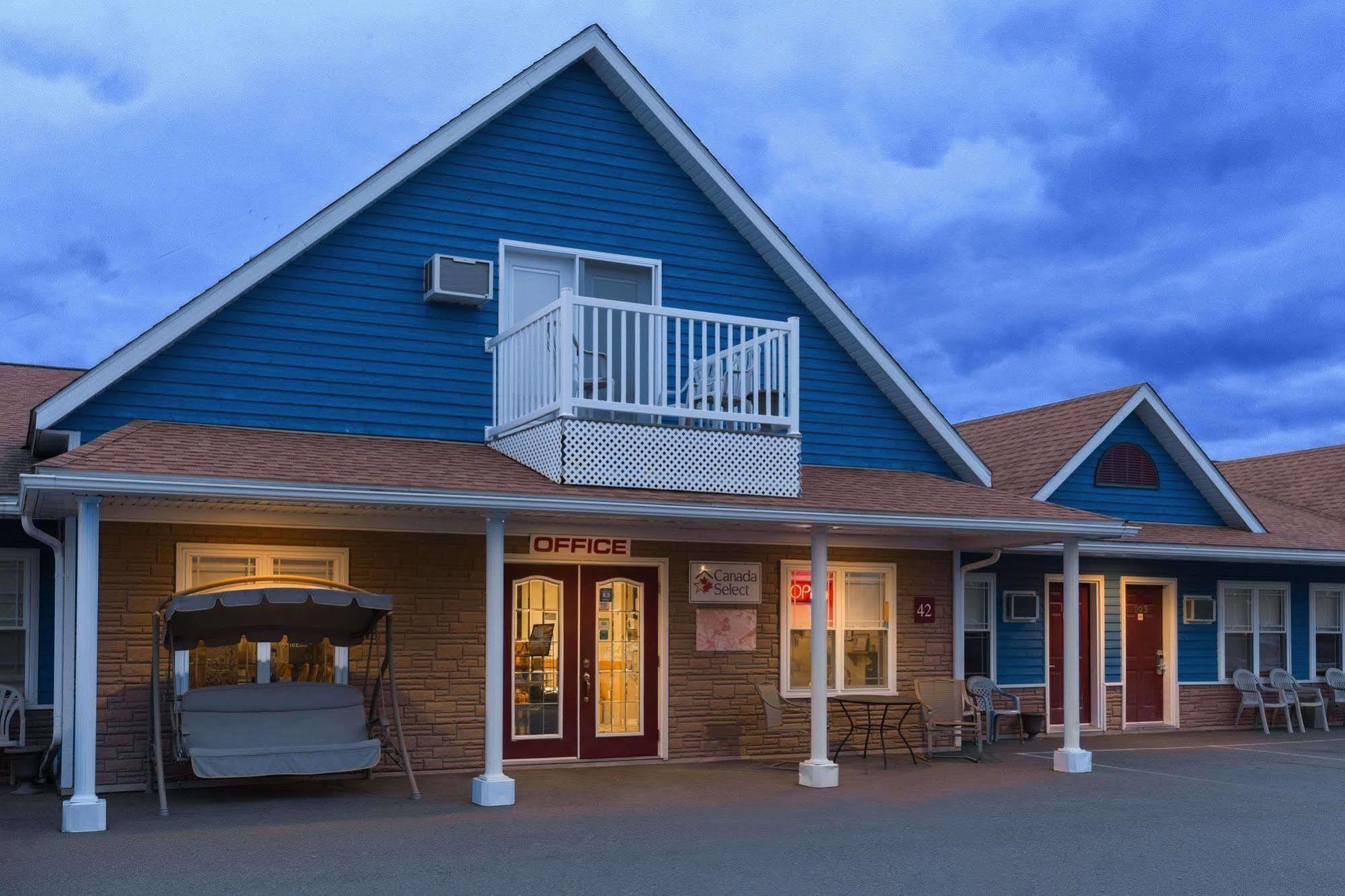 Travelodge By Wyndham Фредериктон Экстерьер фото
